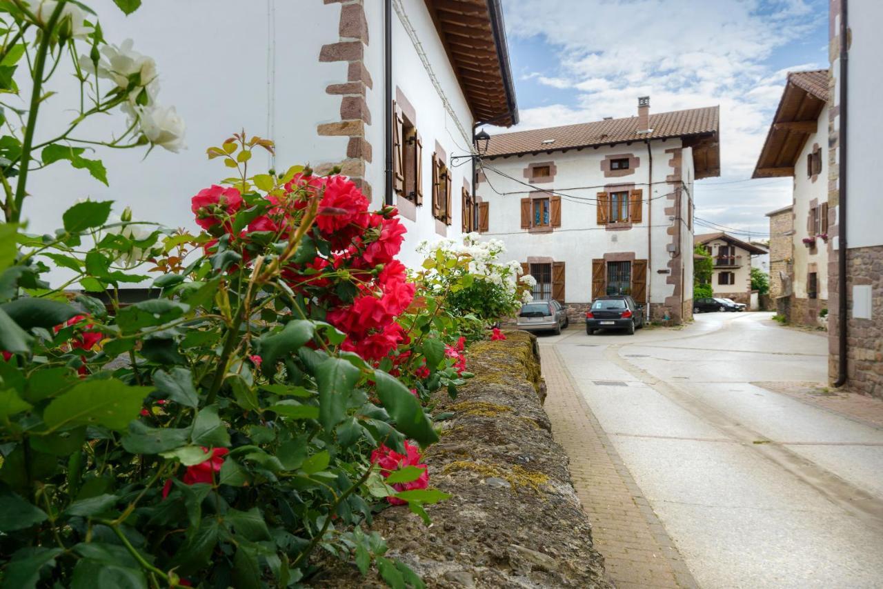 Hotel Rural Iribarnia Lantz Eksteriør bilde